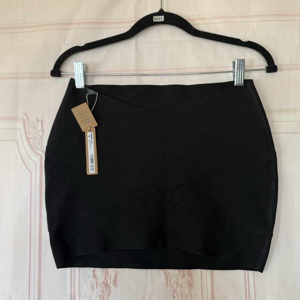 Skims Knit Swim Mini Skirt Onyx Black Size M NWT